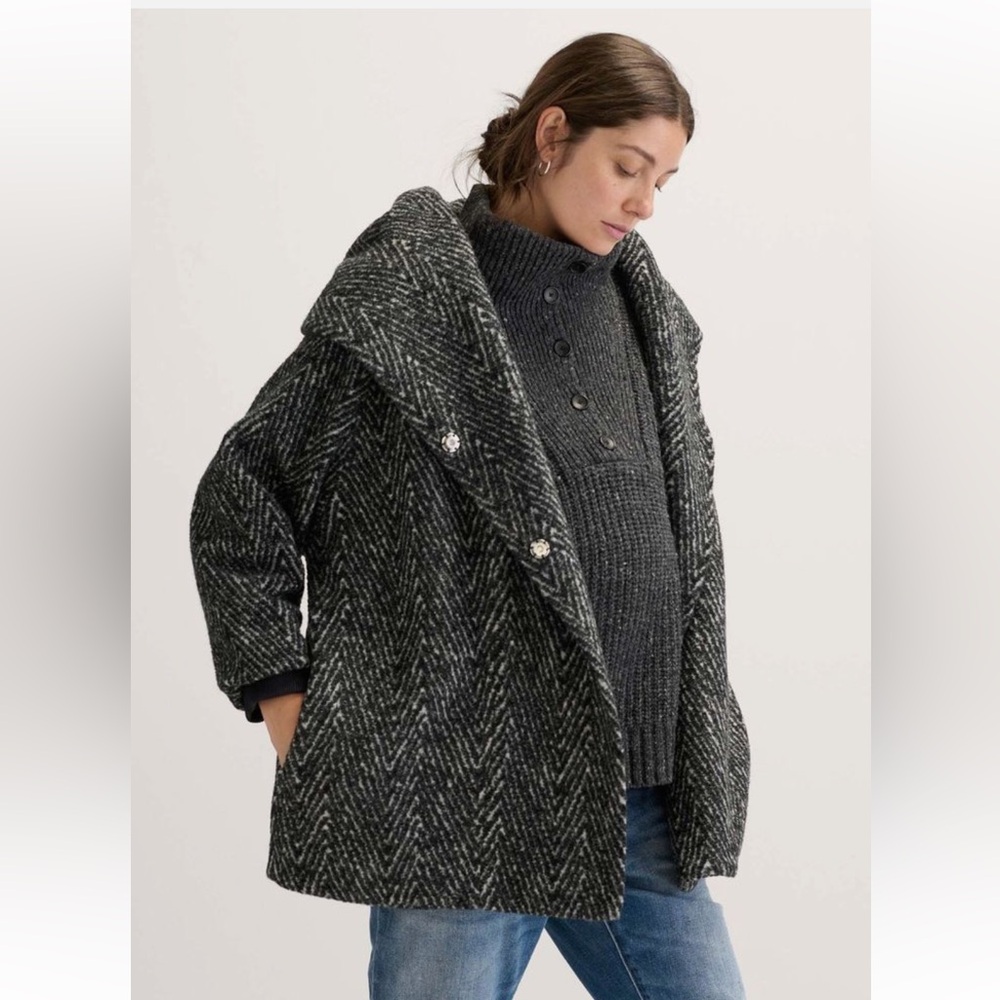 Hatch Maternity the Coco Coat in Tweed